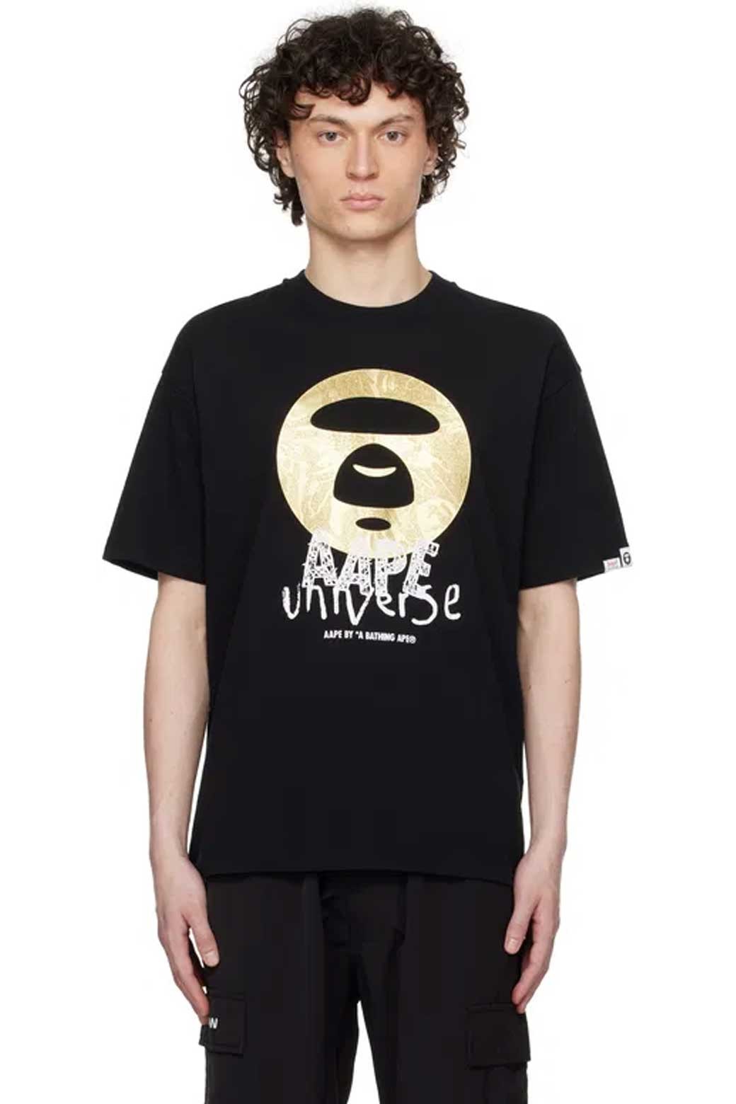 Camiseta AAPE Gold Logo Negra