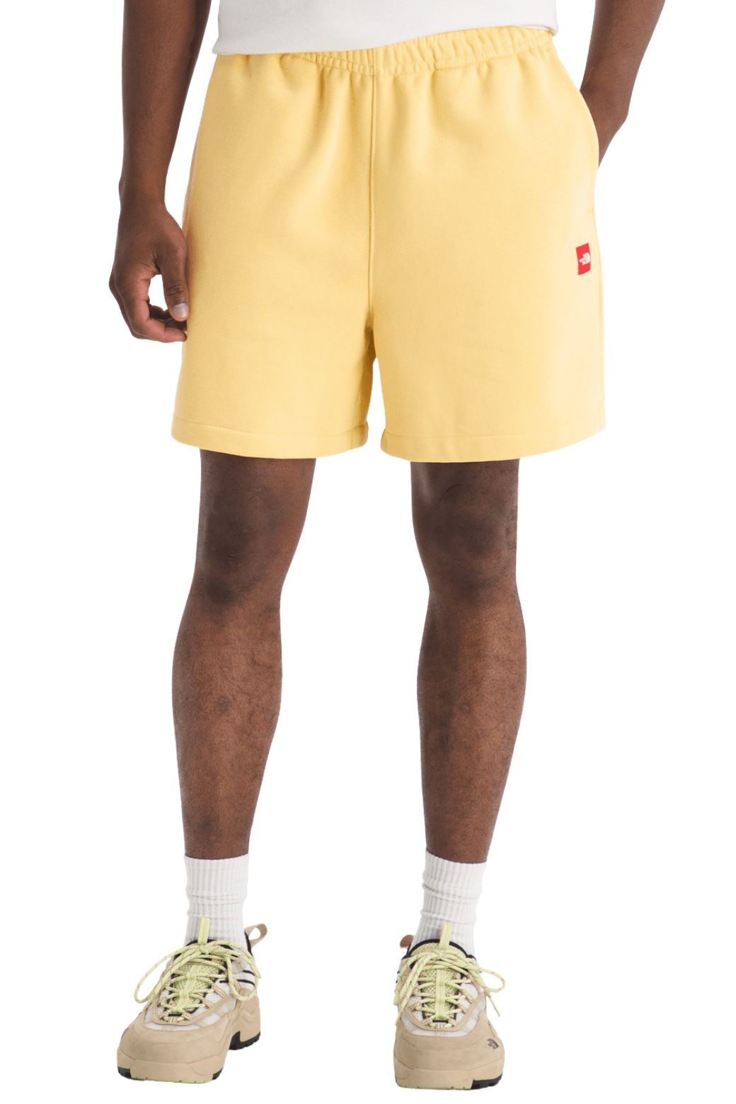 Pantalon corto The North Face Red Box Amarillo